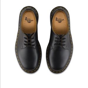 1461 Black Dr Martens